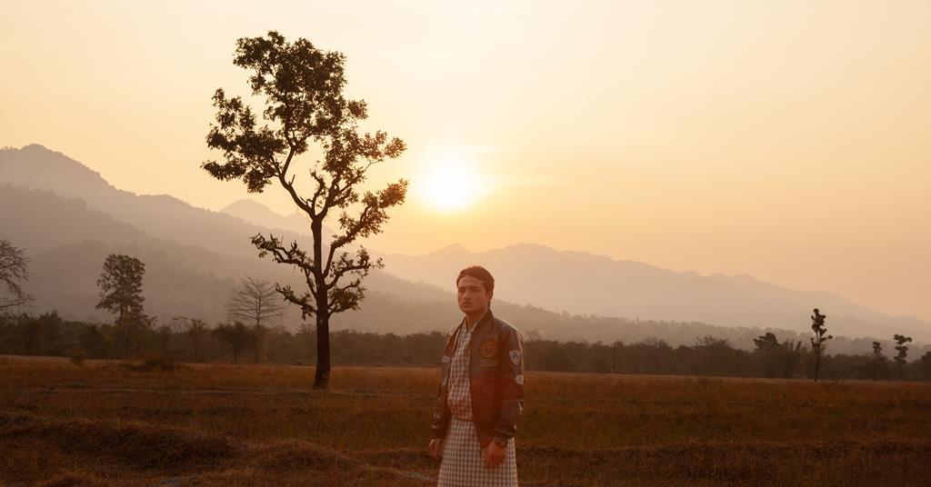 Khyentse Norbu ผู้กำกับชาวภูฏานหันมาใช้การฉายภาพยนตร์เสมือนจริงเรื่อง 'Pig At The Crossing' (พิเศษ)