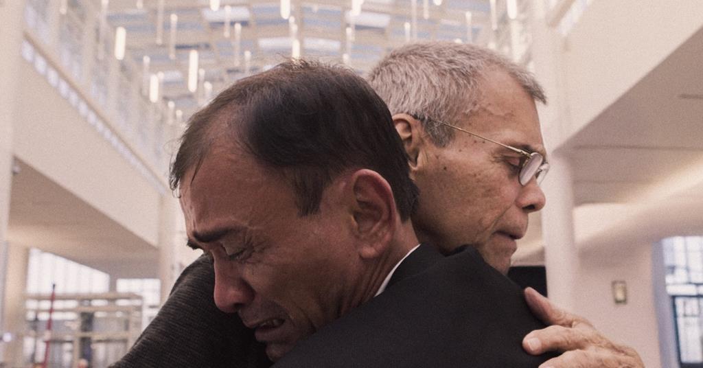 'Child of Dust' รีวิว: Doc ติดตาม Amerasian ในขณะที่เขากลับมารวมตัวกับพ่อ GI