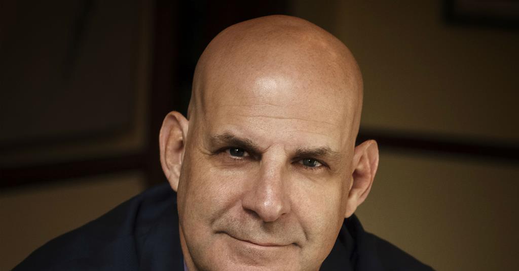 哈倫科本 (Harlan Coben) 擔任首屆坎城影展評審團主席