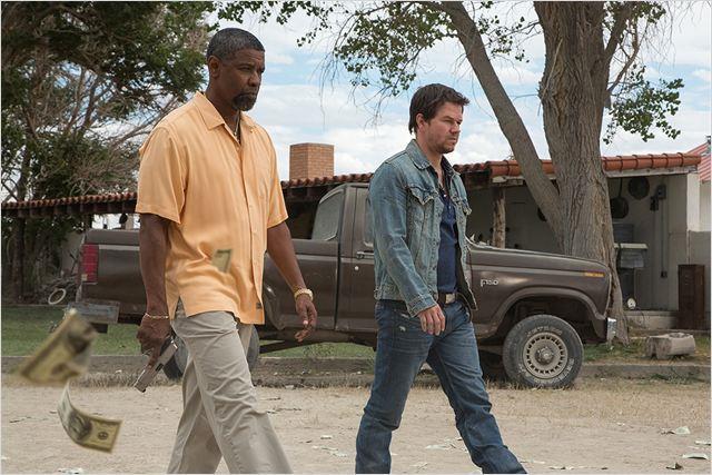 2 Guns Reviews Screen 2 Guns Reviews Screen