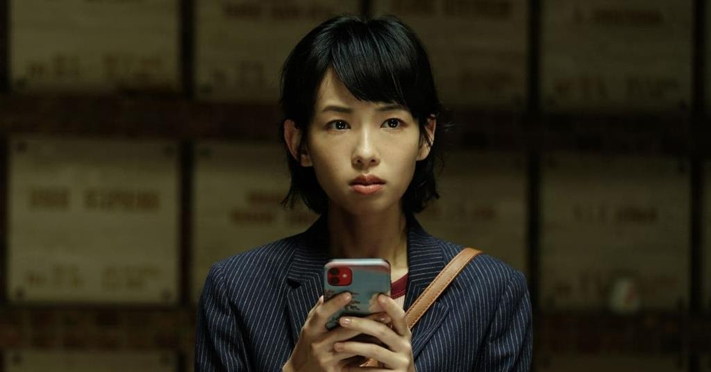 香港的吉列·梁用贝文的“社交距离”首映式从浪漫到恐怖特征