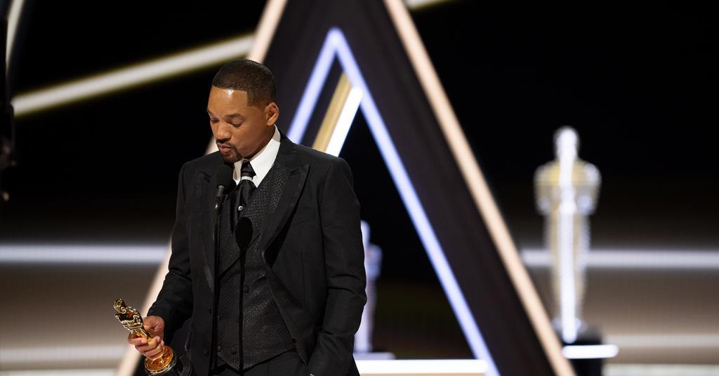 Will Smith bị cấm tham dự lễ trao giải Oscar và các sự kiện khác của Học viện trong 10 năm