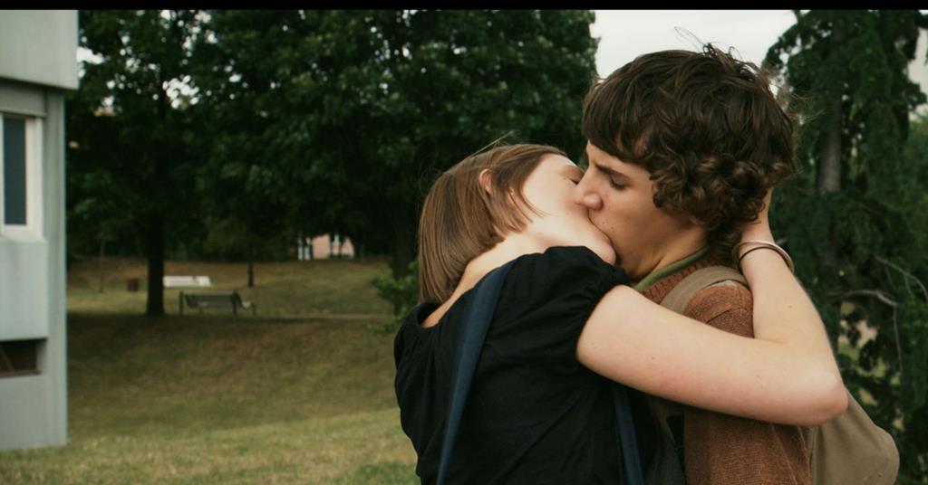 German Teen - The French Kissers (Les Beaux Gosses) | Reviews | Screen