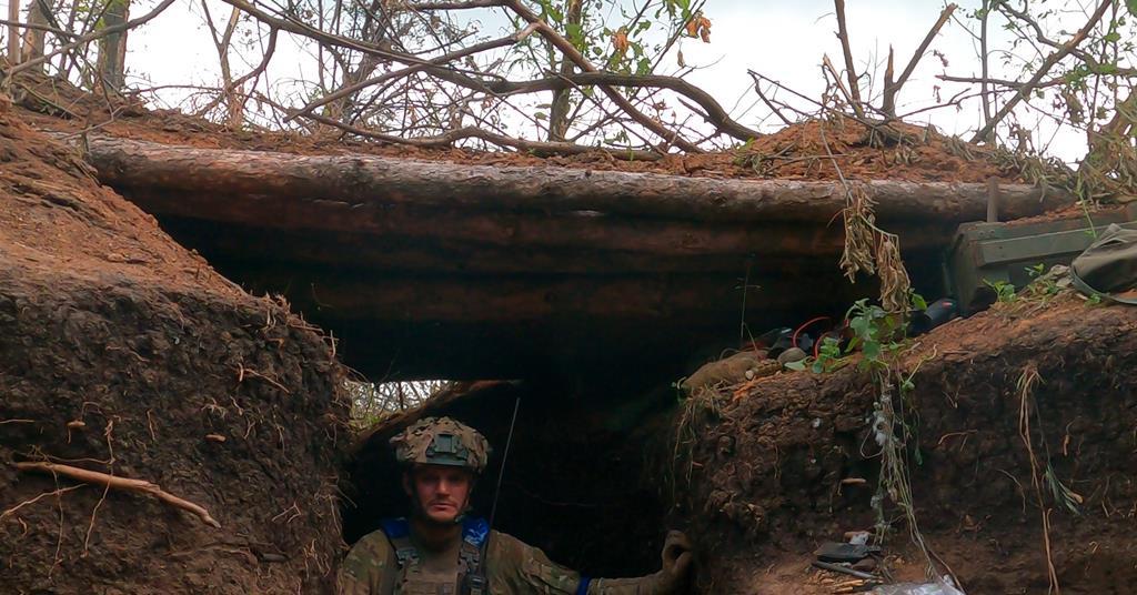 ウクライナの兵士であり、彼の「没入型」の戦場ドキュメンタリー「リアル」に関するオレ・センセントソフ監督