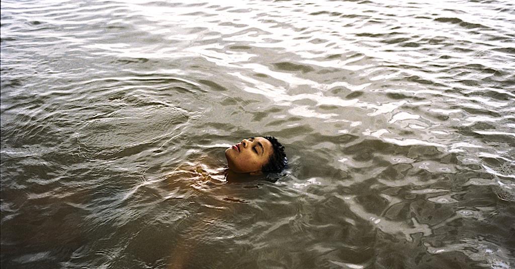 ภาพยนตร์อินดี้นานาชาติเรื่องใดบ้างที่ดึงดูดผู้ชมชาวสเปน และเพราะเหตุใด