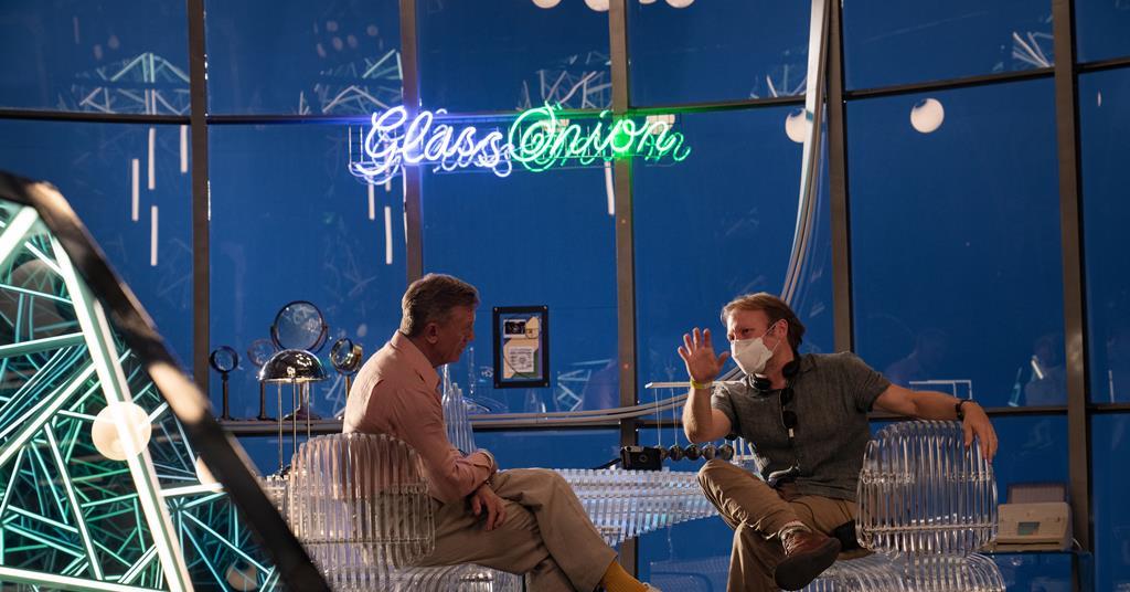 Toronto Review: Rian Johnson's 'Glass Onion: A Knives Out Mystery' –  Deadline