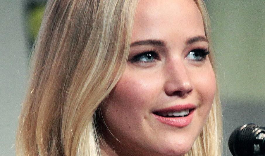 詹妮弗·劳伦斯 (Jennifer Lawrence) 调侃林恩·拉姆齐 (Lynne Ramsay) 项目，称“特许经营是艺术”