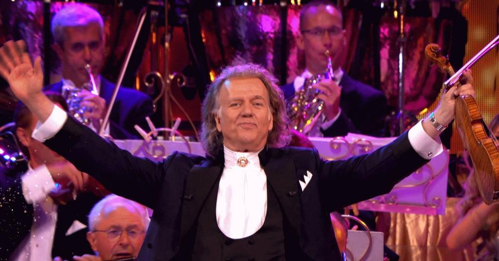 Buổi hòa nhạc mới nhất của Andre Rieu đứng đầu phòng vé Anh-Ireland nhưng không có bản phát hành nào đạt tới 1 triệu bảng