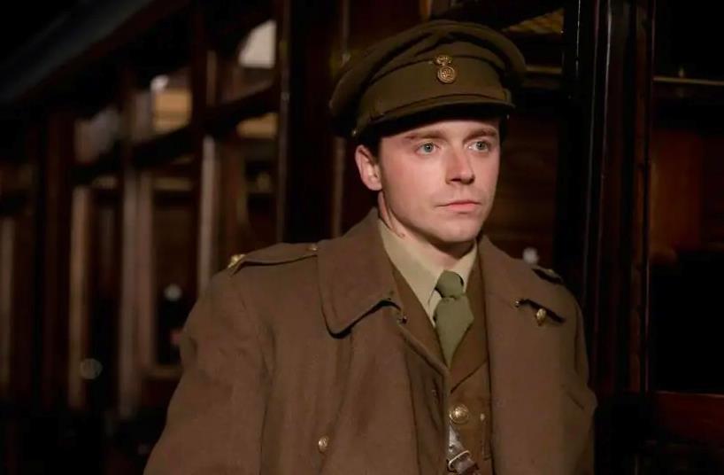 I was basically playing Terence”: Jack Lowden on portraying Siegfried  Sassoon in Terence Davies' 'Benediction' | Features | Screen
