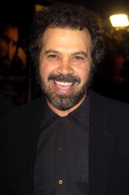 Edward Zwick gia nhập Hội đồng Học viện sau cuộc đua vòng hai