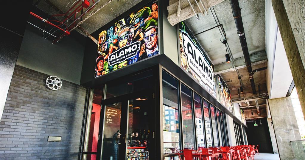 Bán khám phá chuỗi rạp chiếu phim Alamo Drafthouse (báo cáo)