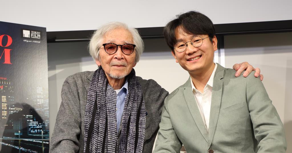 Yoji Yamada của Nhật Bản phản ánh về Akira Kurosawa khi nói chuyện với Gu Xiaogang của Trung Quốc