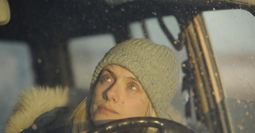 Aloft | Reviews | Screen