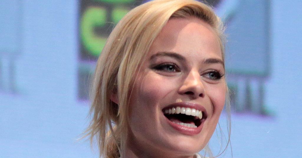 Margot Robbie Superhero Tentpole Birds Of Prey Gets 2020 Release News Screen