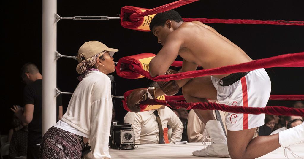 Regina King พูดถึงตอนจบ 'One Night In Miami' ในช่วงที่มีโรคระบาด จุดแข็งของเธอในฐานะผู้กำกับ