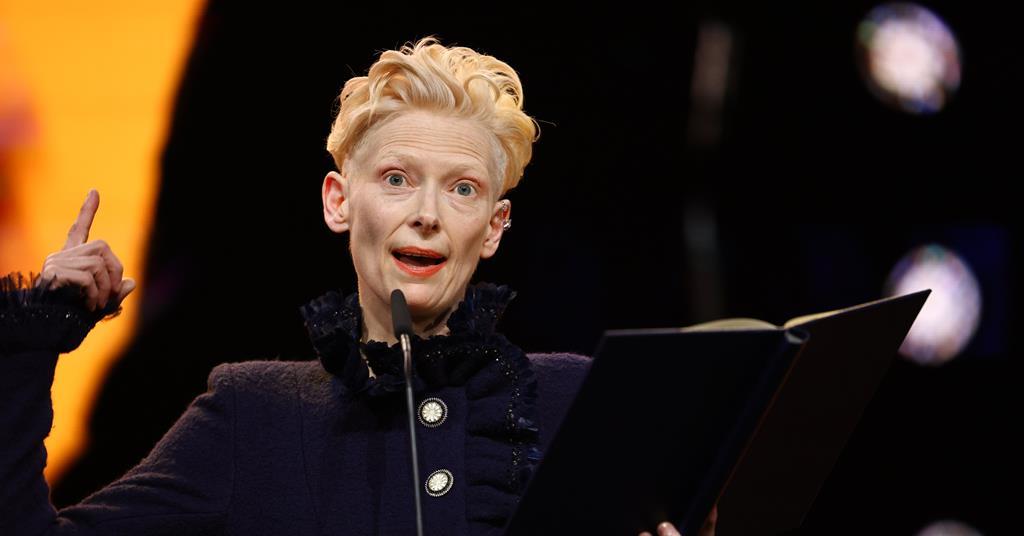 Fiery Tilda Swinton演講開幕2025 Berlinale；以色列人在紅地毯上記住的人質