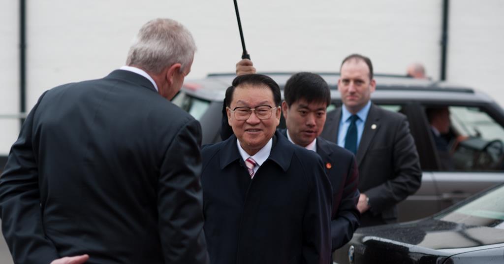 Chinese delegation visits Pinewood Features Screen