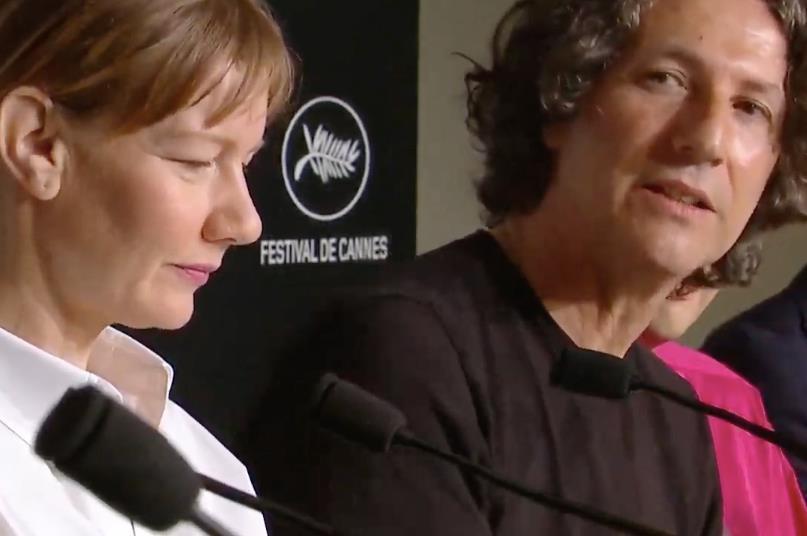 Jonathan Glazer nói về mối liên hệ giữa danh hiệu 'Khu vực được quan tâm' của Cannes và các phong trào cực hữu hiện đại