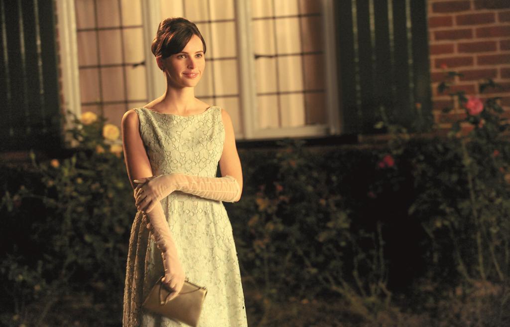 Felicity Jones The Theory Of Everything Features Screen