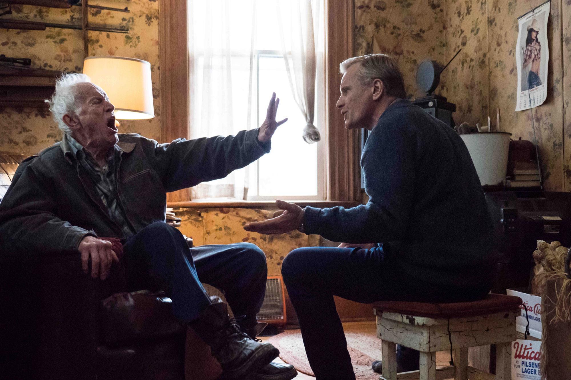 Viggo Mortensen Talks Directing Debut Falling First Look At