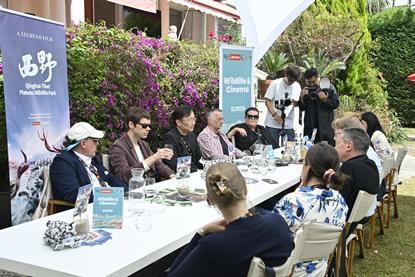 Guests discuss portrayals of wildlife in fi lm at the Screen International garden in Cannes