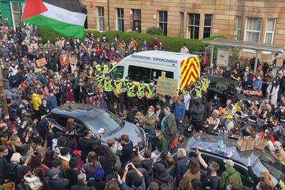 Everybody To Kenmure Street