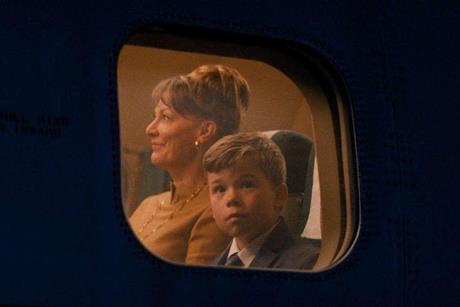 'Propeller One-Way Night Coach'