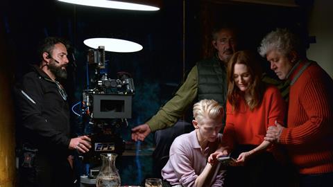 008_BACKSTAGE_HD