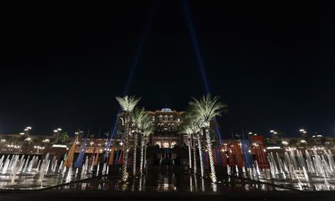 abu_dhabi_emirates_palace_night