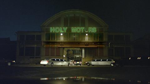 Holy_Motors
