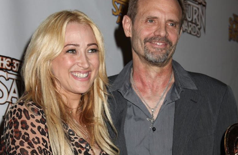    Michael Biehn med glad, Fru Jennifer Blanc 