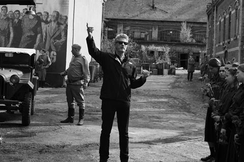 Pawel Pawlikowski on the set of 'Fatherland'