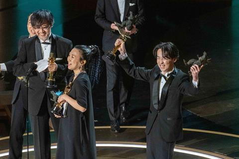 Masaki Takahashi, Takashi Yamazaki, Kiyoko Shibuya and Tatsuji Nojima accept the visual effects Oscar at the 96th Academy Awards.