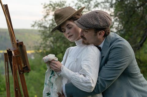 _KEY-STILL_Gabriele Münter (Vanessa Loibl) mit Wassily Kandinsky (Vladimir Burlakov) Foto von Stephanie Kulbach ©CCC Cinema und Television