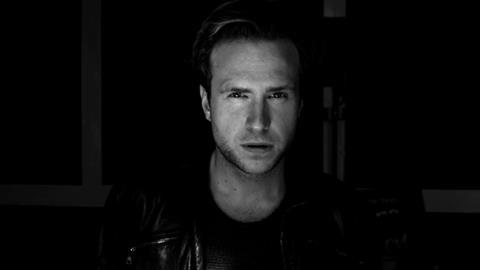  Rafe Spall 