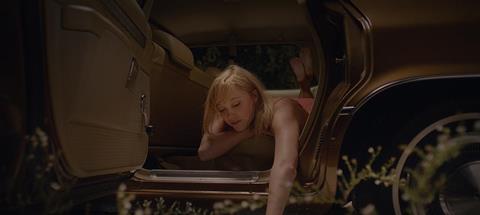 It Follows_directed by David Robert Mitchell_4