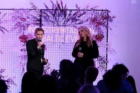 Faye Jackson, Carley Armstrong