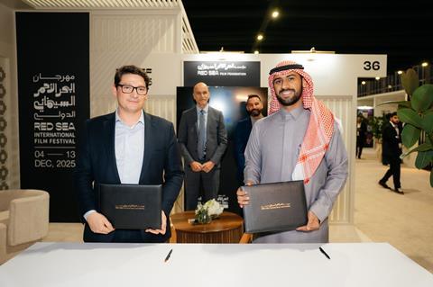 Annecy's Mickaël Marin and RSIFF's Faisal Baltyuor