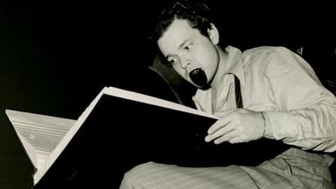 Magician: The Astonishing Life And Work Of Orson Welles