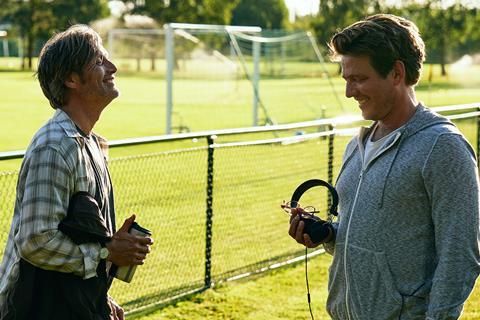 Thomas Vinterberg on set of Another Round_003_Druk_bagom_Photo by Henrik Ohsten (1)