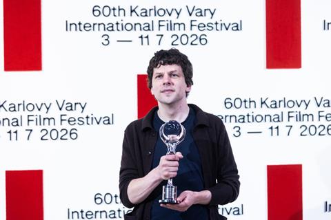 Jesse Eisenberg accepting his KVIFF honorary award