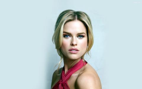 Alice Eve