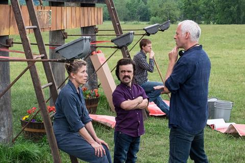 Frances mc dormand, peter dinklage, lucas hedges and martin mc donagh during the filming of three billboards outside ebbing, missouri