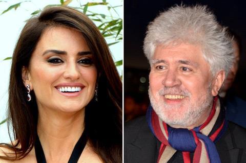 Penélope Cruz and Pedro Almodóvar c Georges Biard