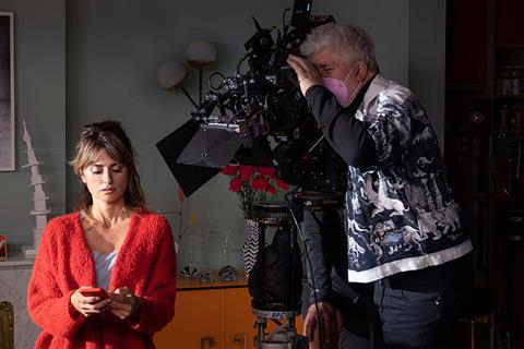 Penelope Cruz with Pedro Almodovar on the set of 'Parallel Mothers'