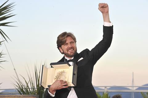 Ruben östlund with the palme d’or alamy j8 ee9 f