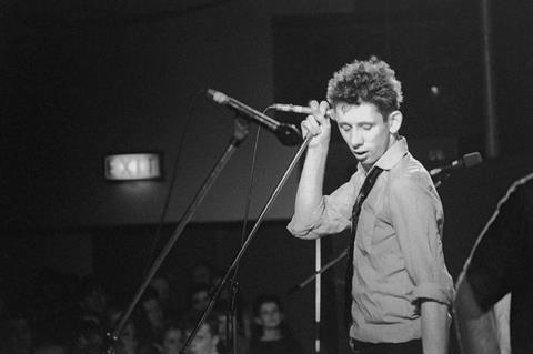 MacGowan on stage in 1985