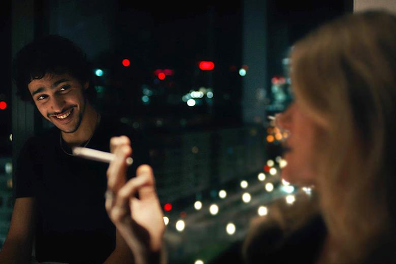 ‘Turning Tables’ Munich Review Reviews Screen